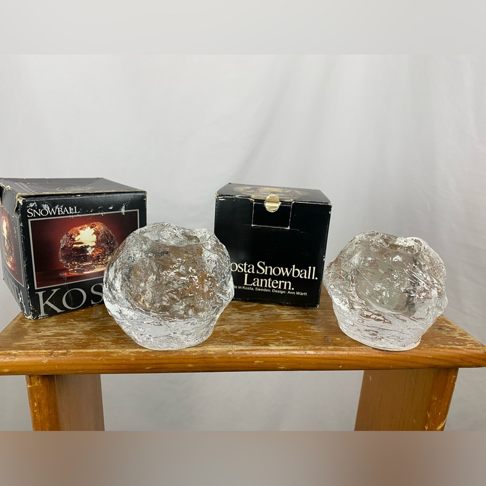 Kosta Boda Snowball set - 3"x 3.5"